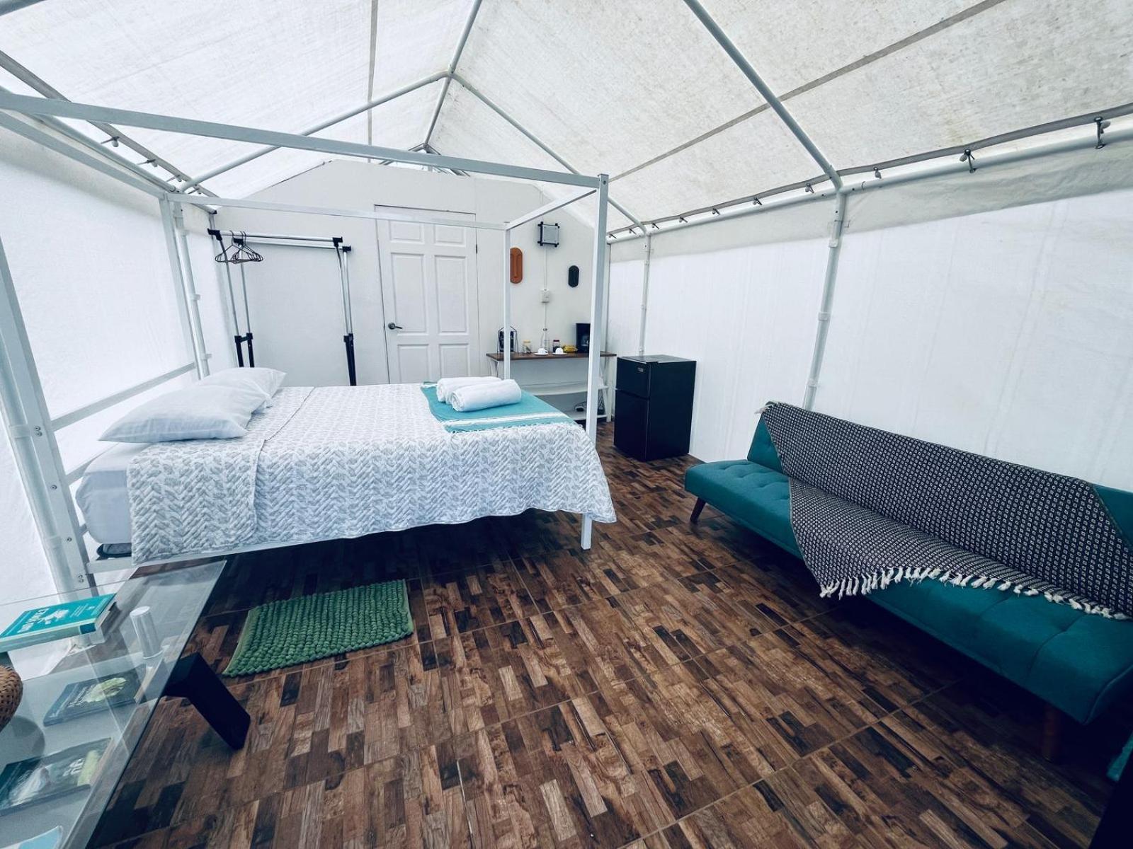 Garza Del Sol Glamping Rio Celeste Buganvilia ภายนอก รูปภาพ
